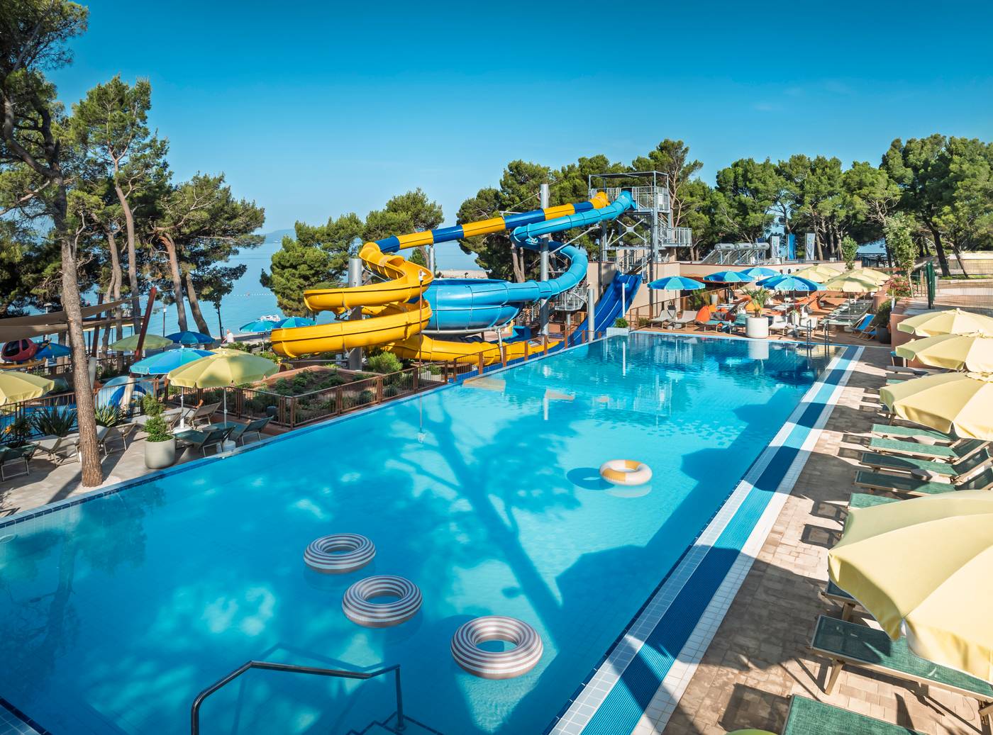 Sunny-Makarska-by-Valamar-Pool-3