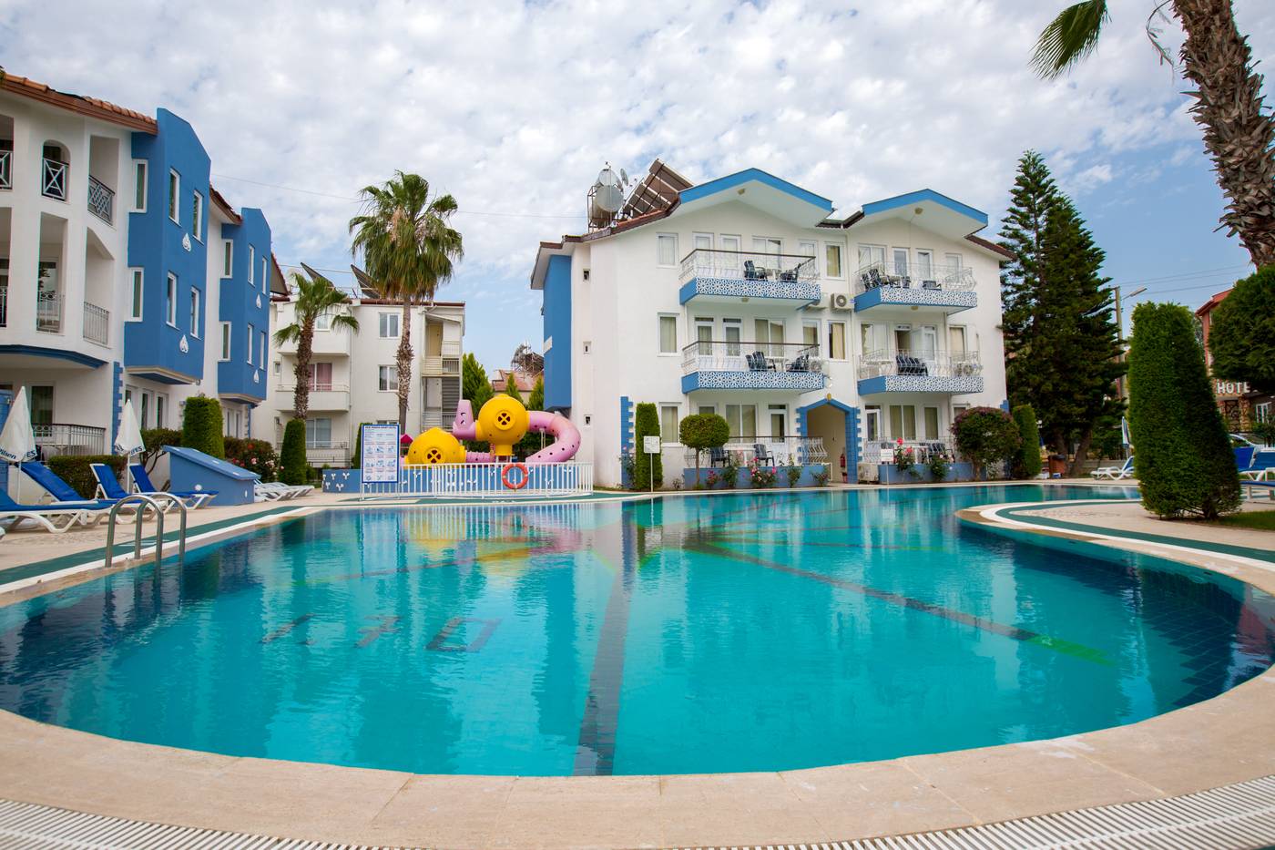 Side-Papaya-Apart-Hotel-General-view-5