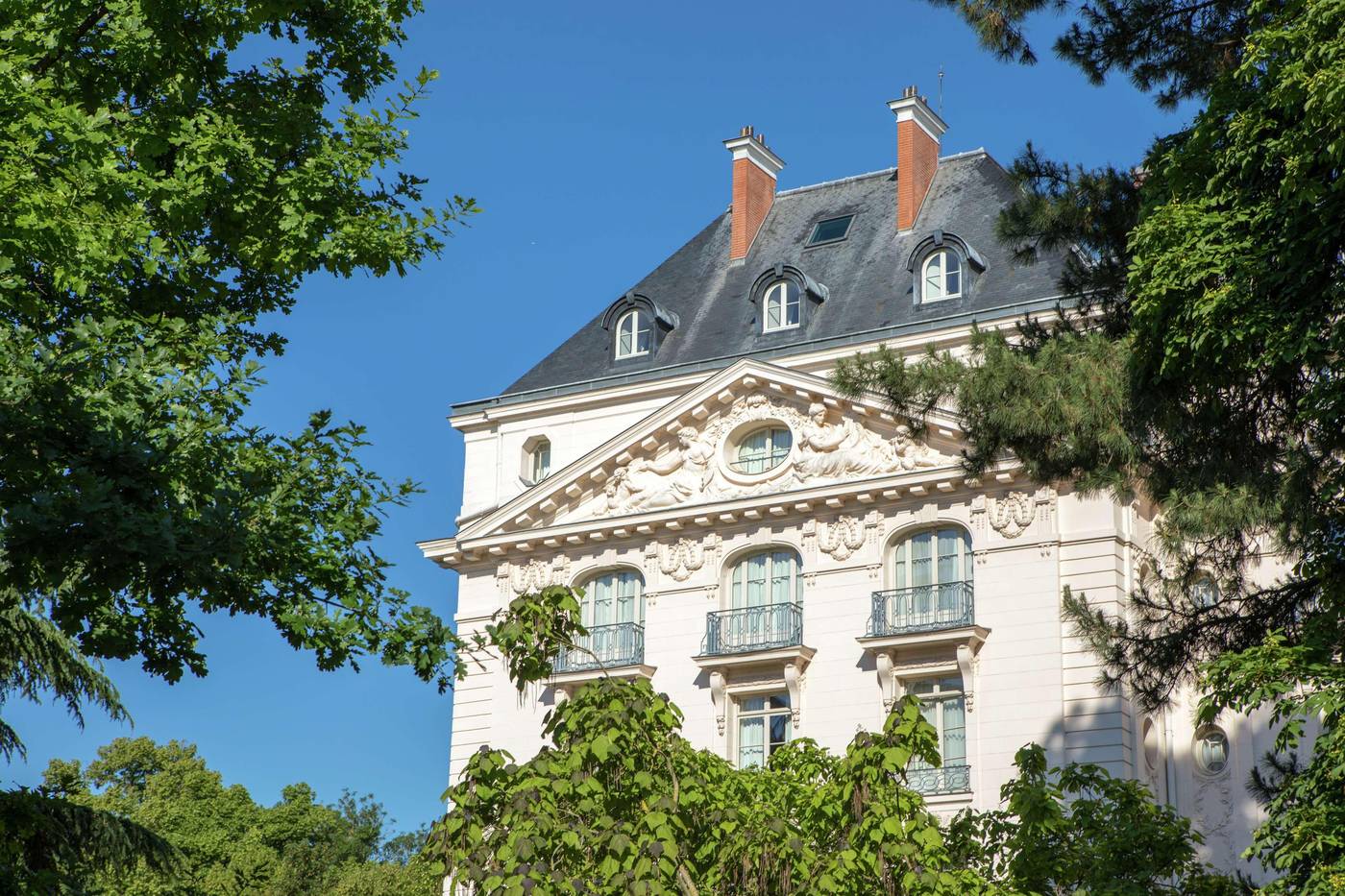 Waldorf-Astoria-Versailles---Trianon-Palace-General-view-1