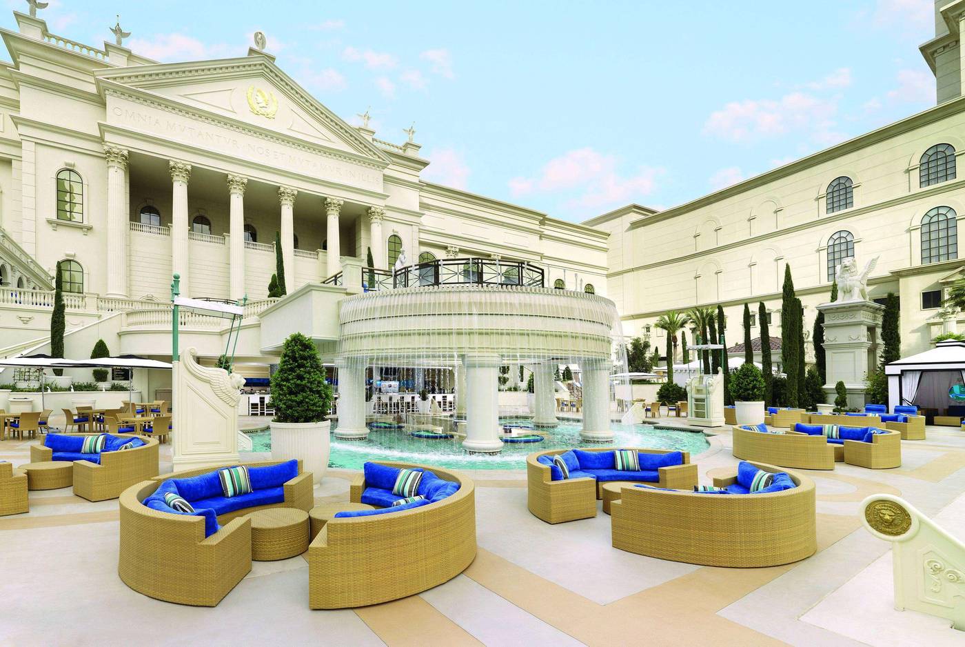Caesars-Palace-Pool-109