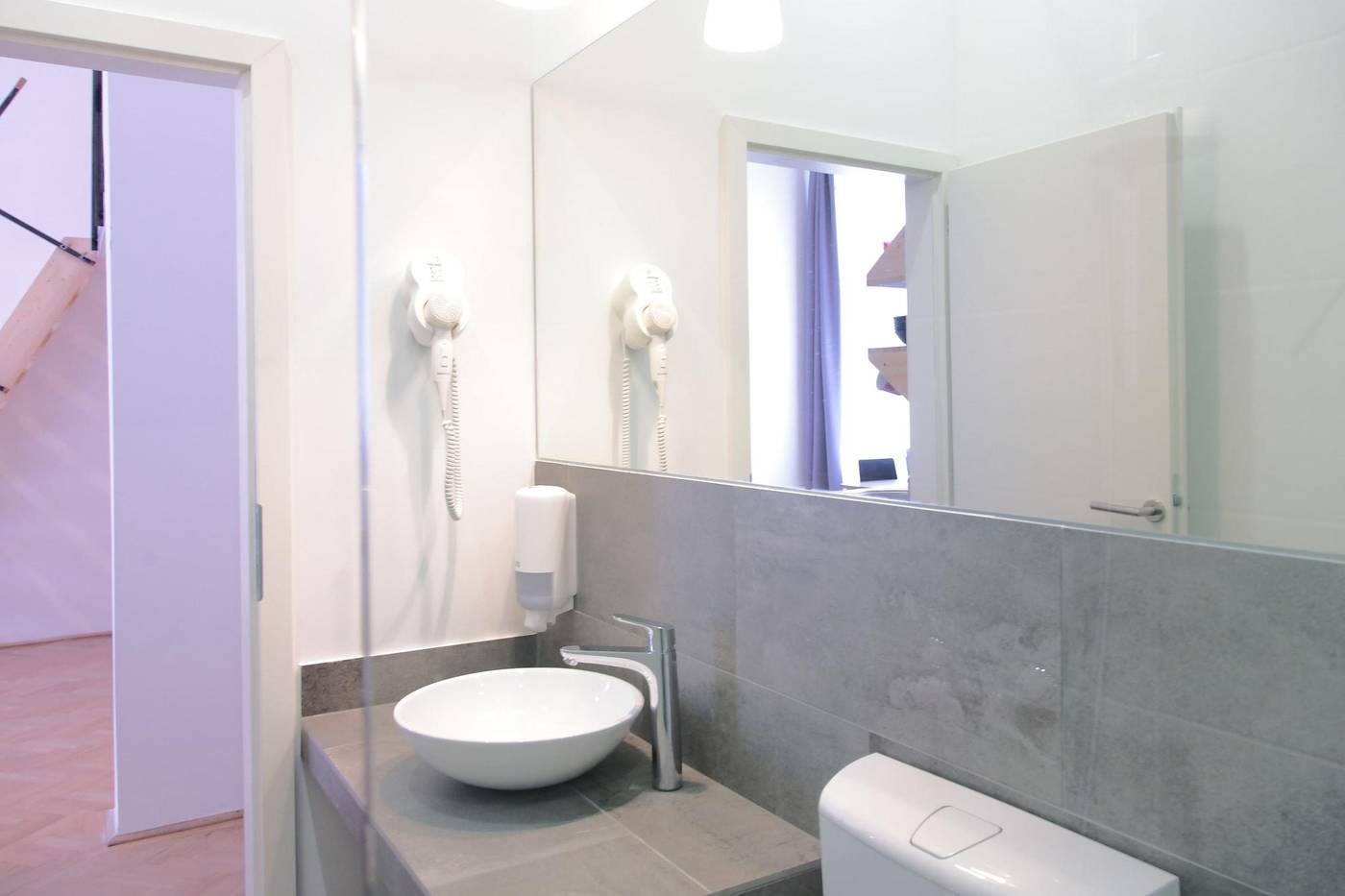 Maverick-Apartments---Vintage-Doubles-Room-36