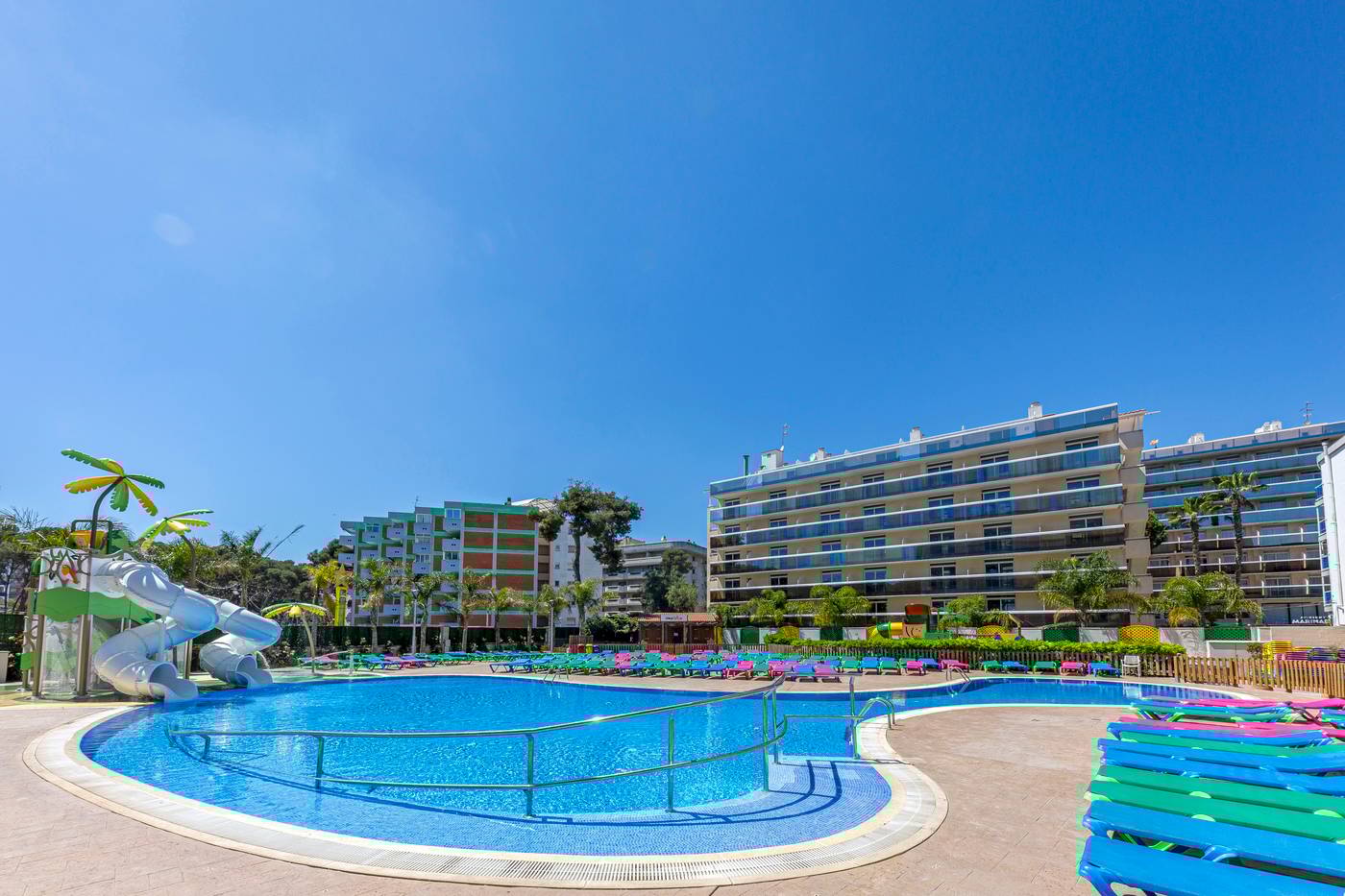 Medplaya-Hotel-Calypso-Pool-7