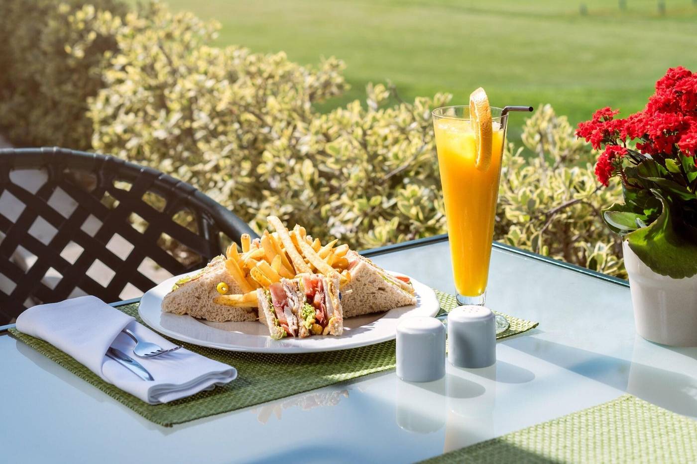 Pine-Cliffs-Ocean-Suites-Restaurant-91