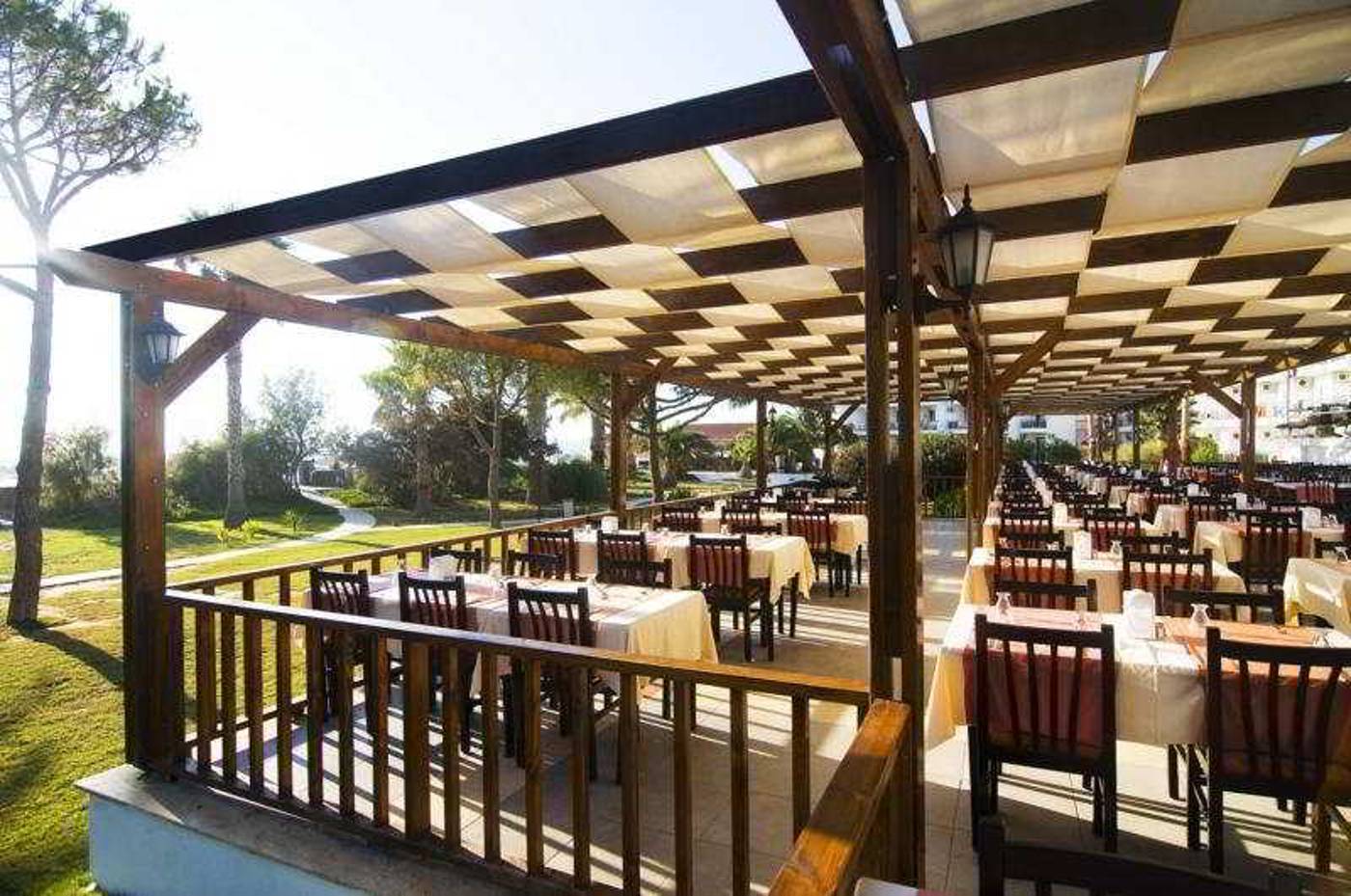 Atlantique-Holiday-Club-Restaurant-12
