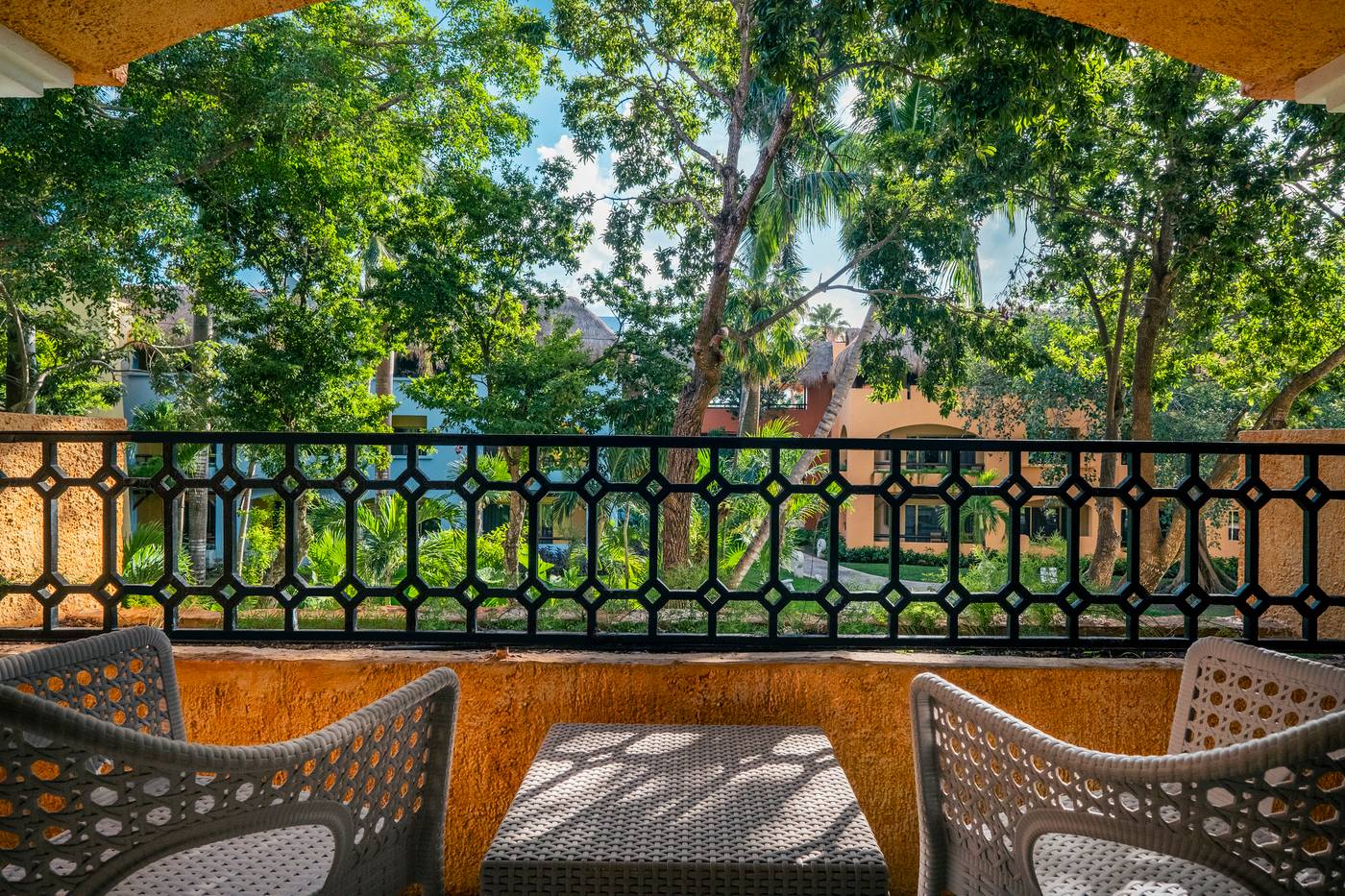 Iberostar-Waves-Paraiso-Beach-Room-75