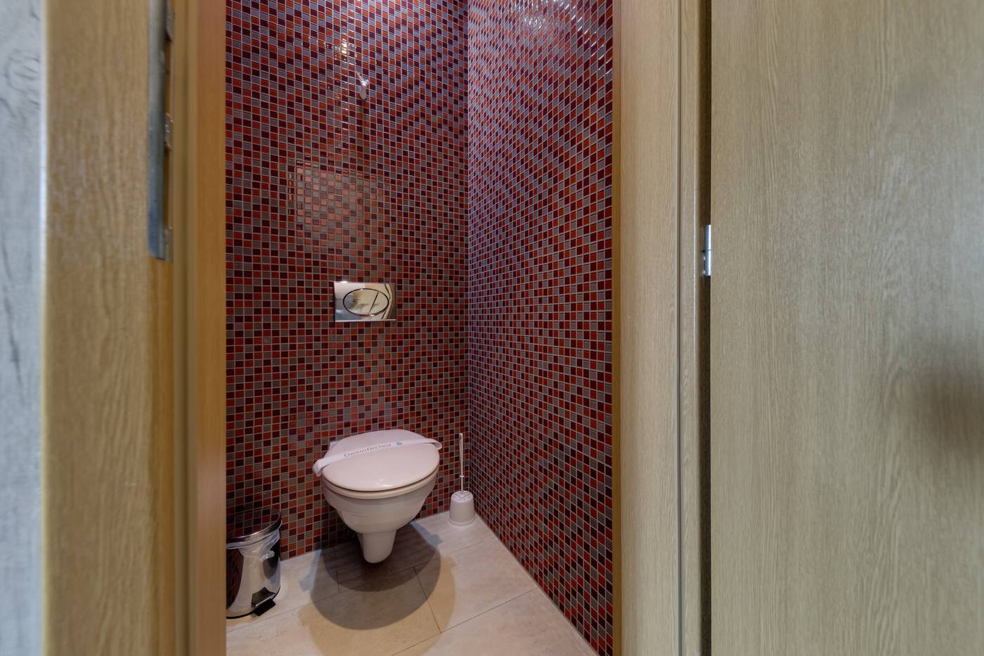 Royal-Court-Hotel-Room-29