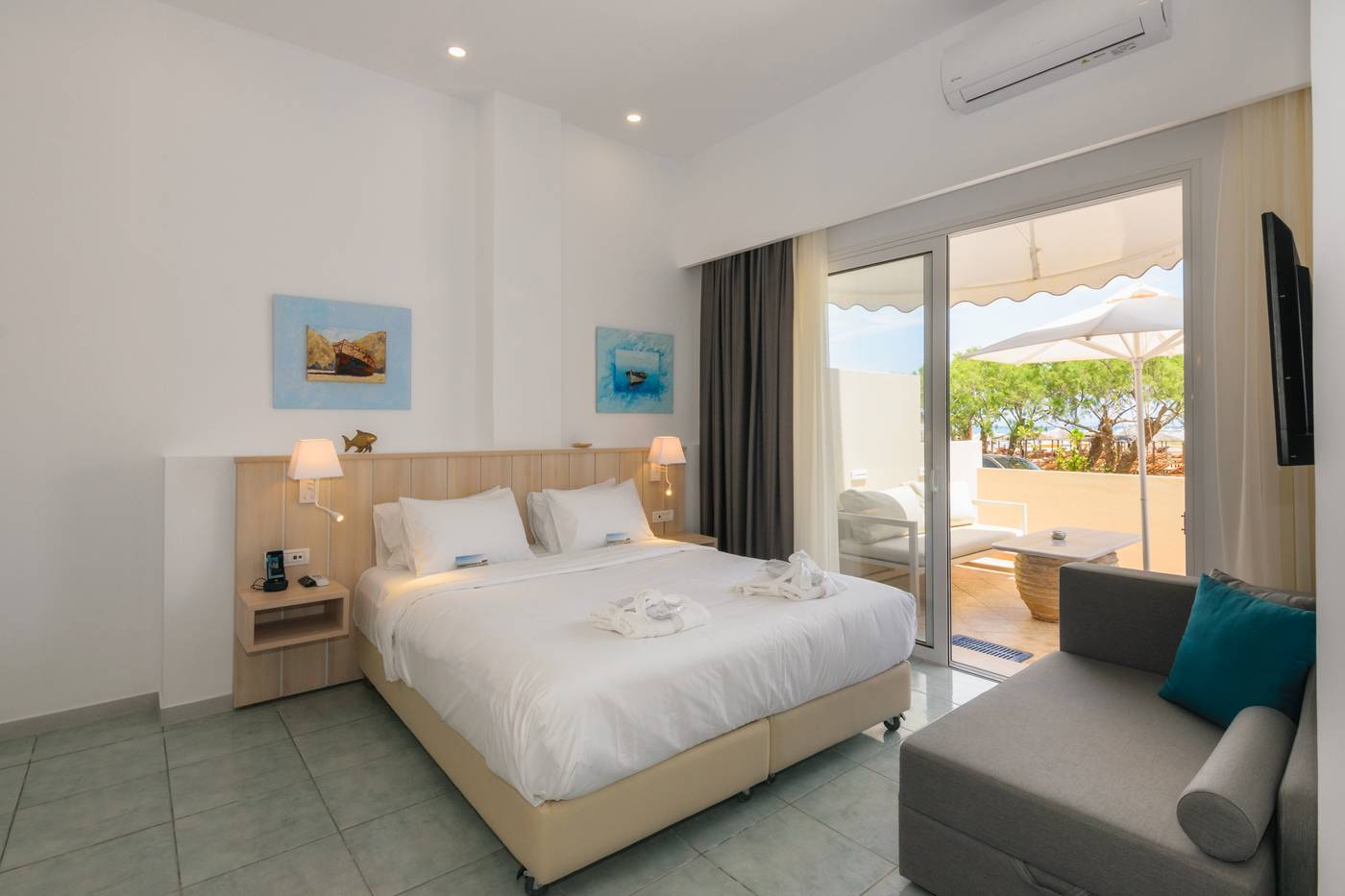 Iakinthos-Tsilivi-Beach-Room-24