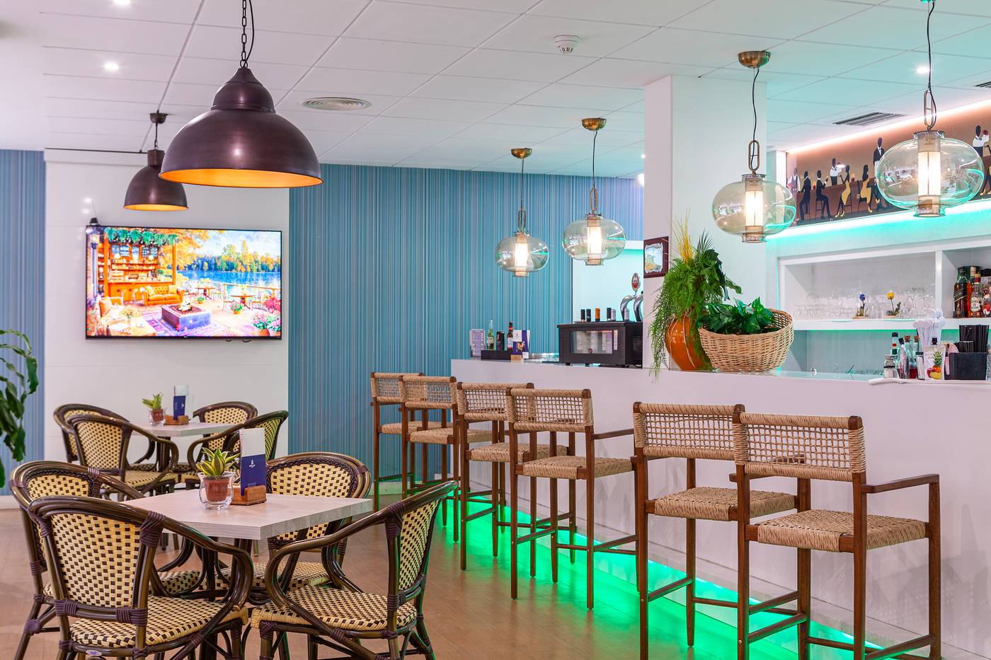 Hotel-Alay---Adults-Only-Bar-58