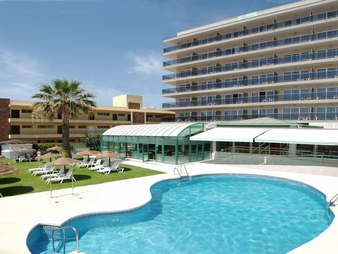 Isabel-Pool-1