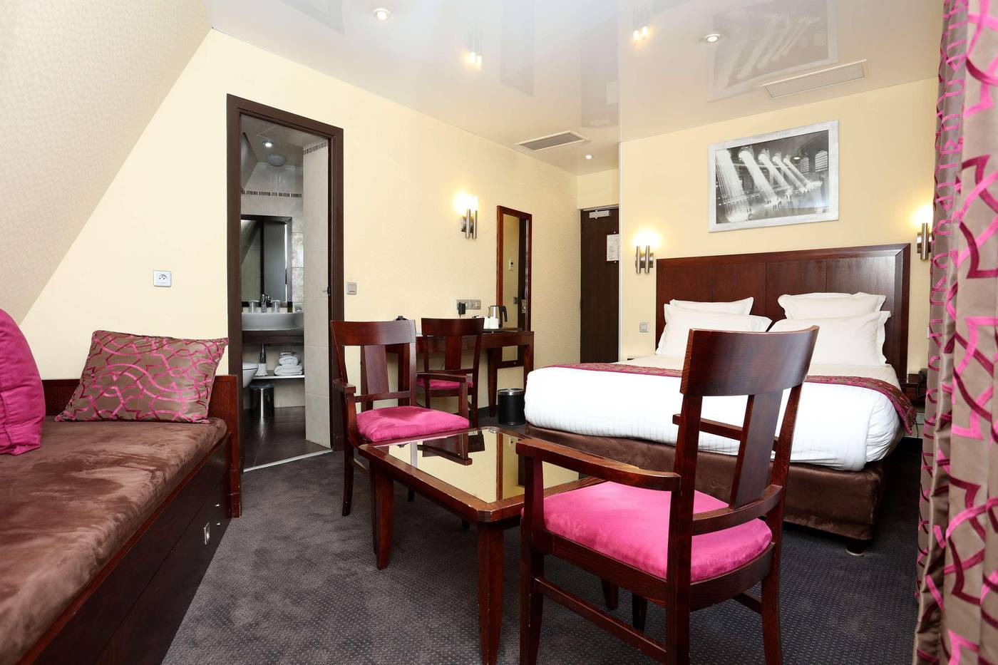 Grand-Hotel-Francais-Room-42