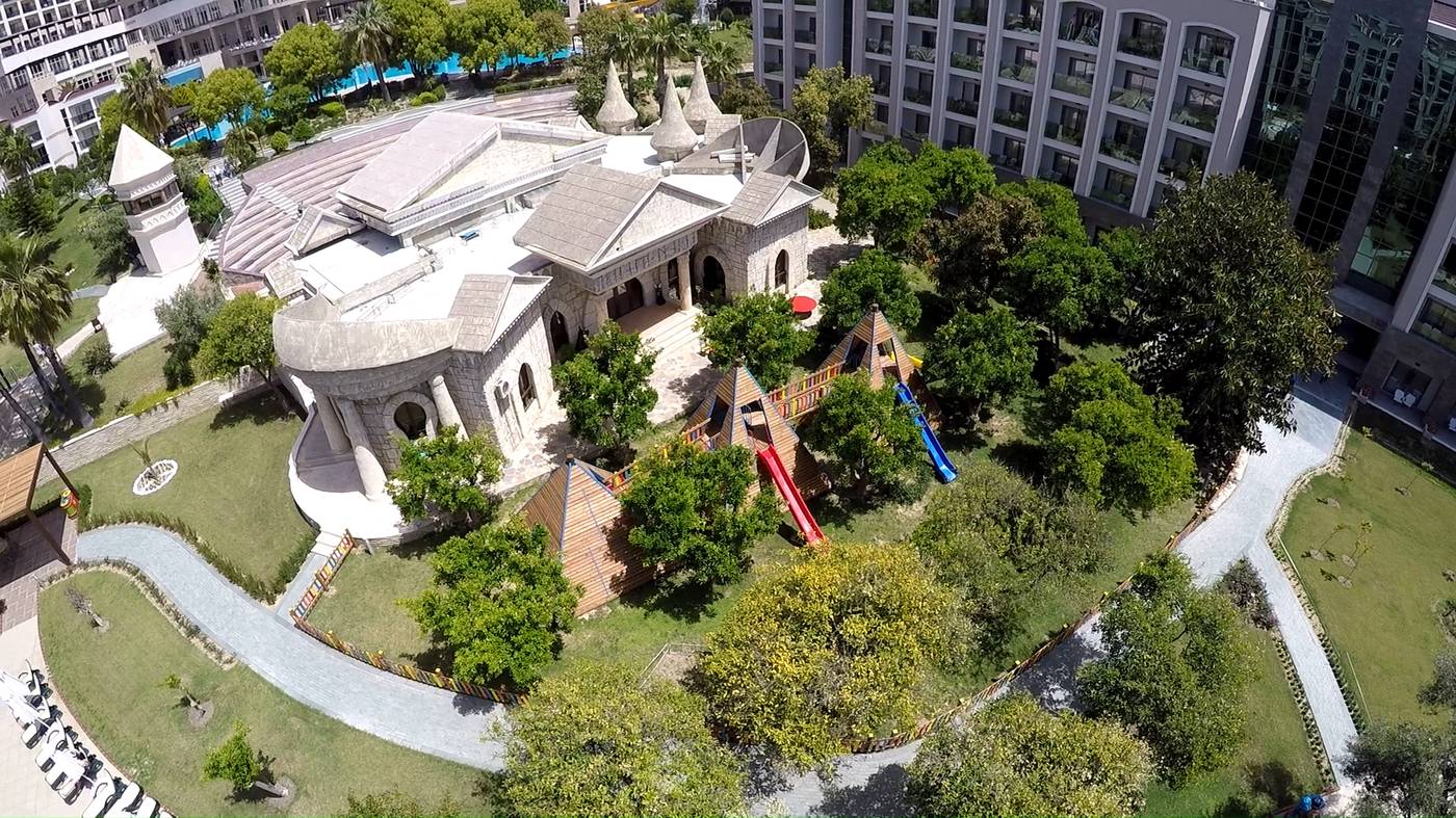 Horus-Paradise-Luxury-Resort-Sports-and-Entertainment-24