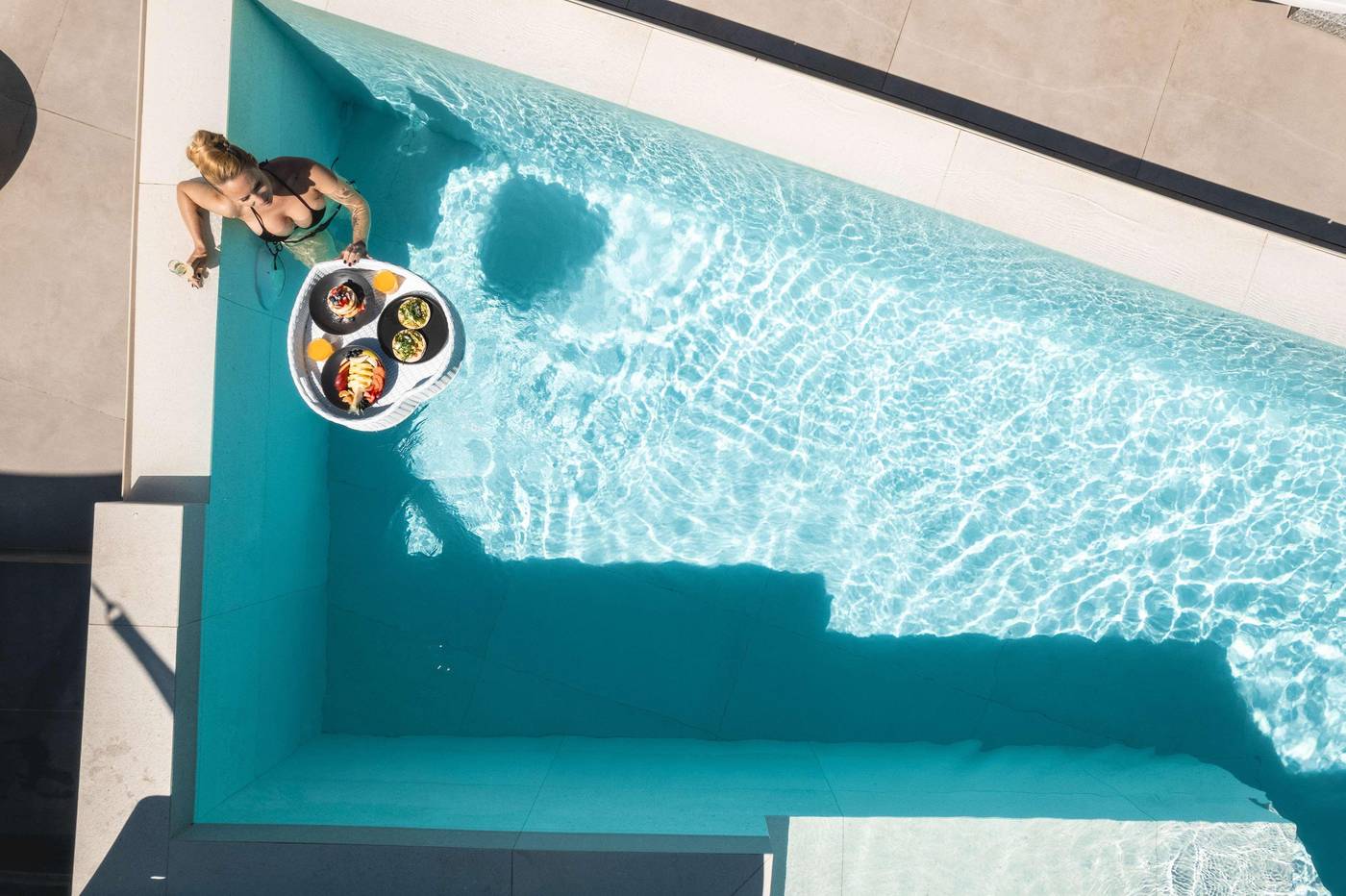 Athina-Repose-Suites-Pool-10