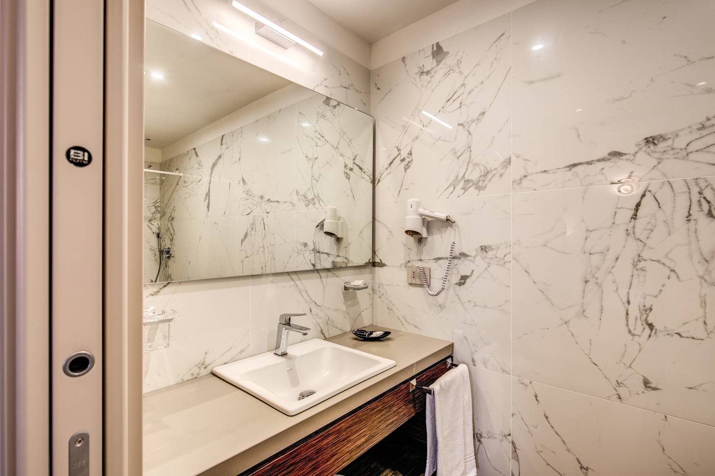 Al-Manthia-Hotel-Room-47