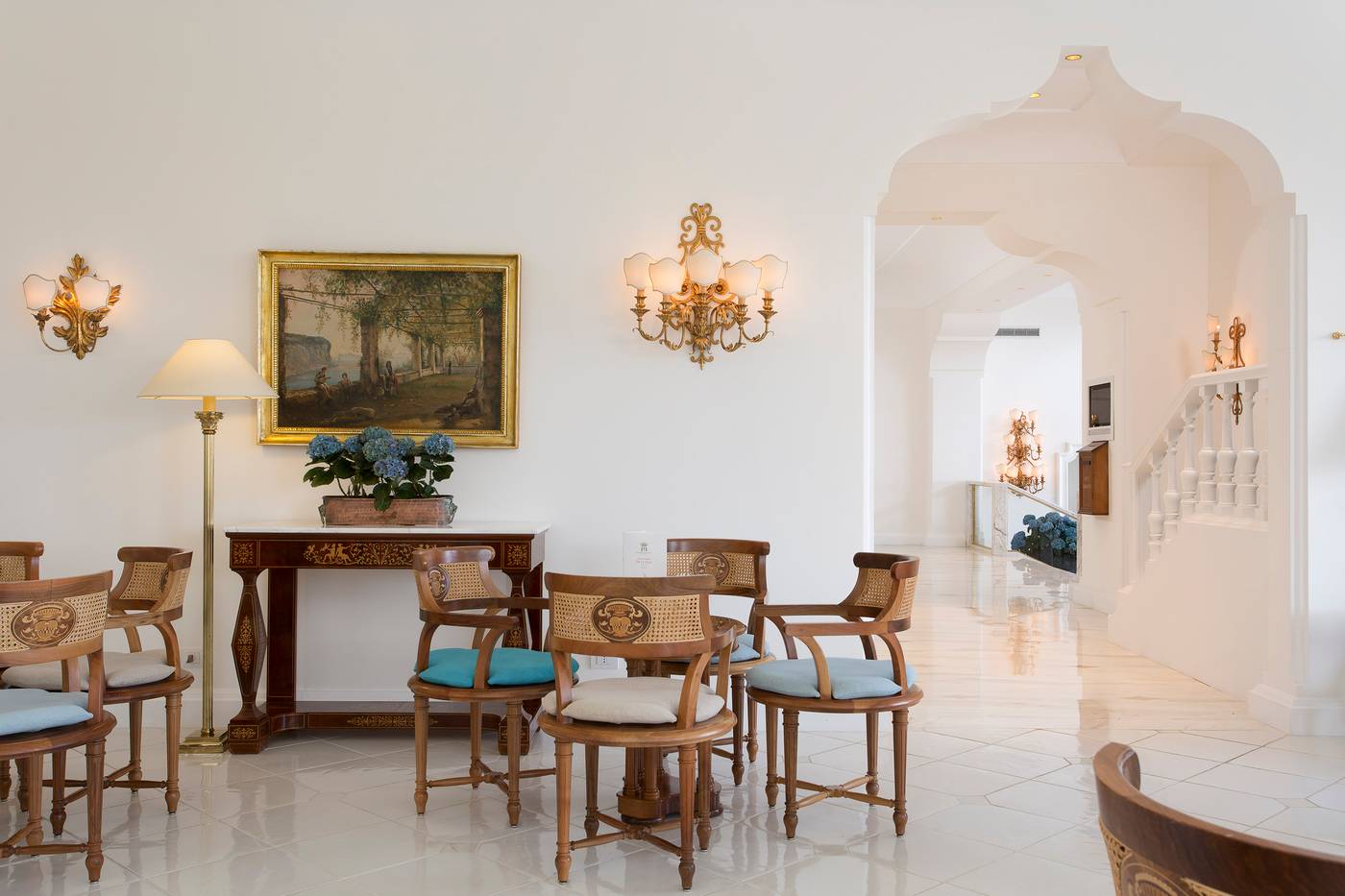 Grand-Hotel-de-la-Ville-Lobby-51