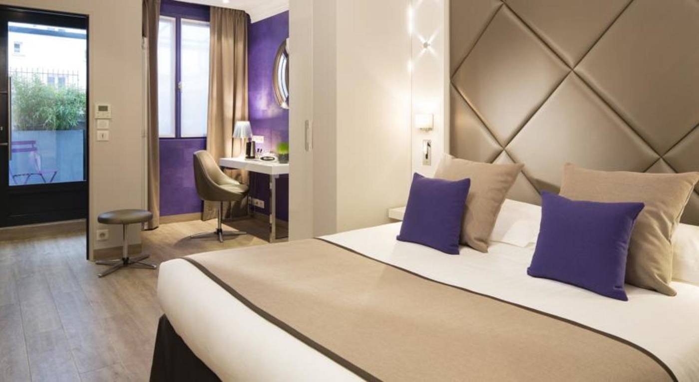 Hotel-Acropole-Room-17