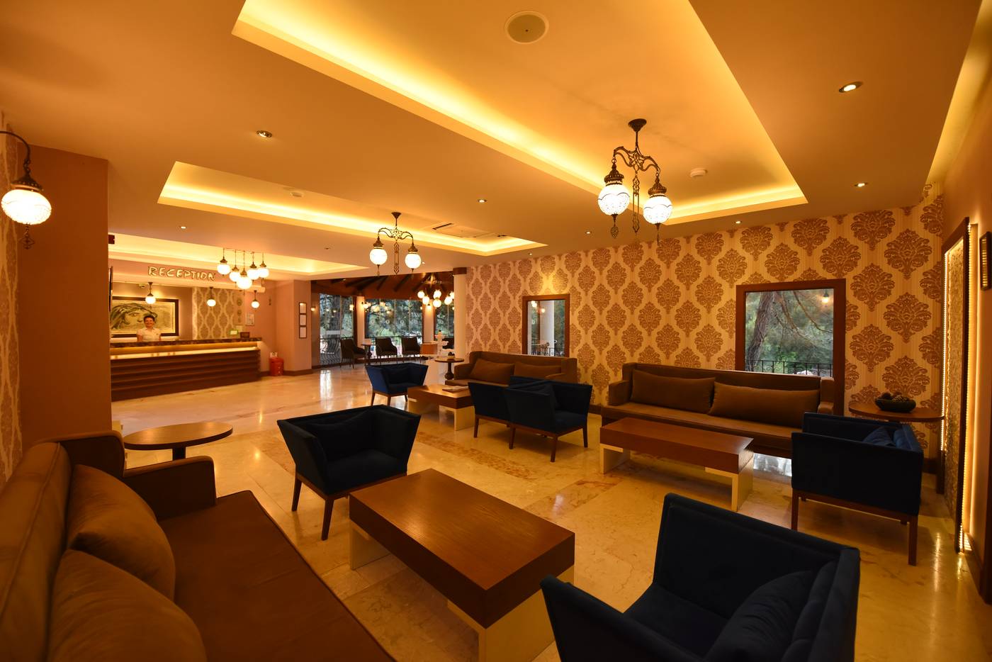 Pine-Valley-Lobby-28