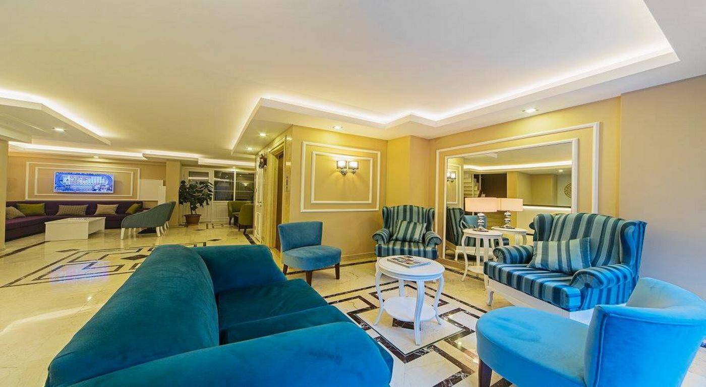 Pera-Arya-Hotel-Lobby-1