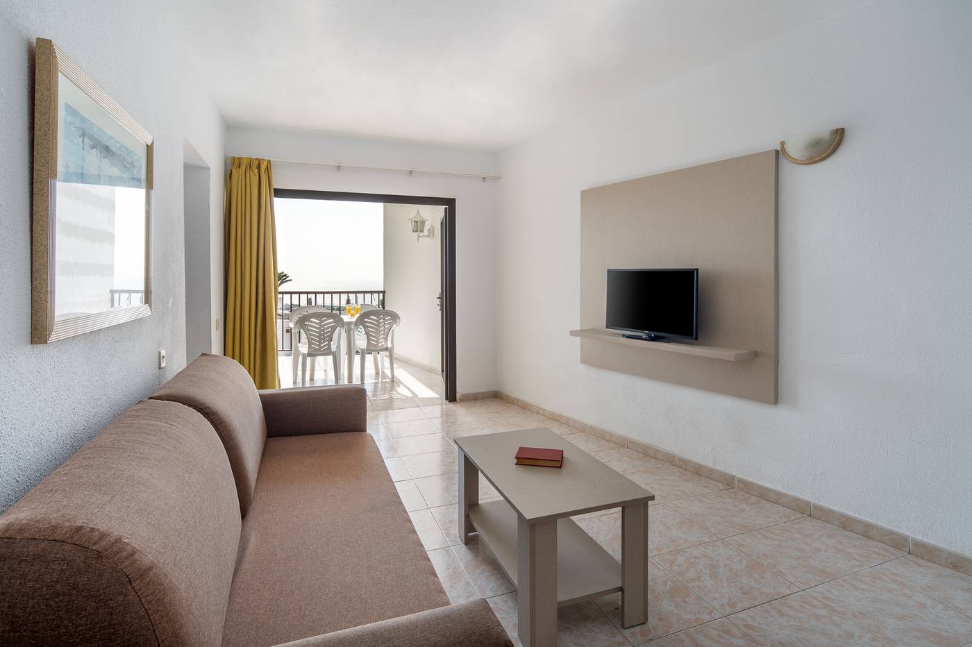 Guinea-Apartments-Room-19