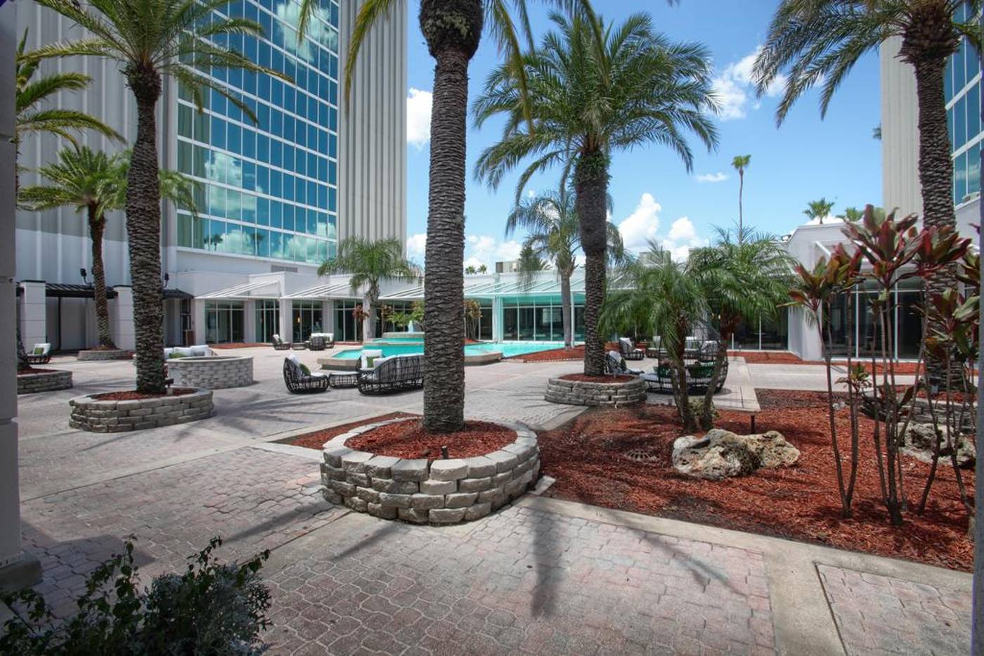 Doubletree Hotel at the Entrance to Universal Orlando