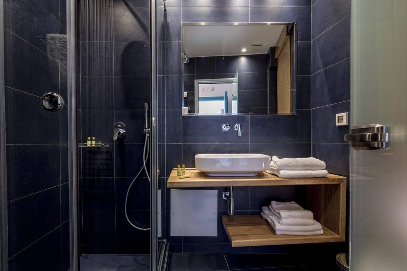 Santellini-Hotel-Room-21