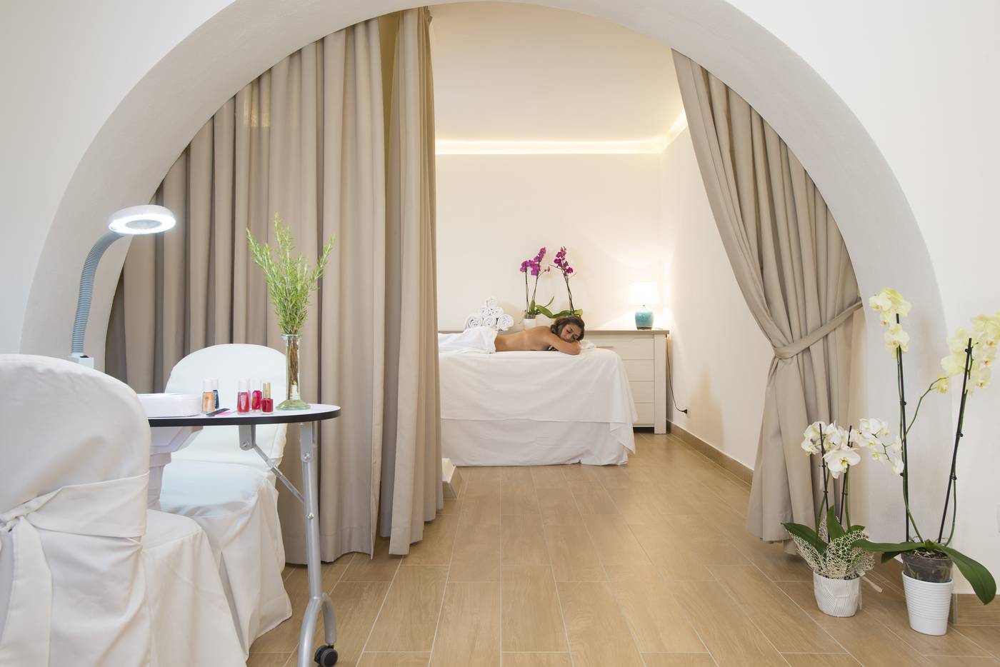 Hotel-Dei-Pini-Sports-and-Entertainment-60