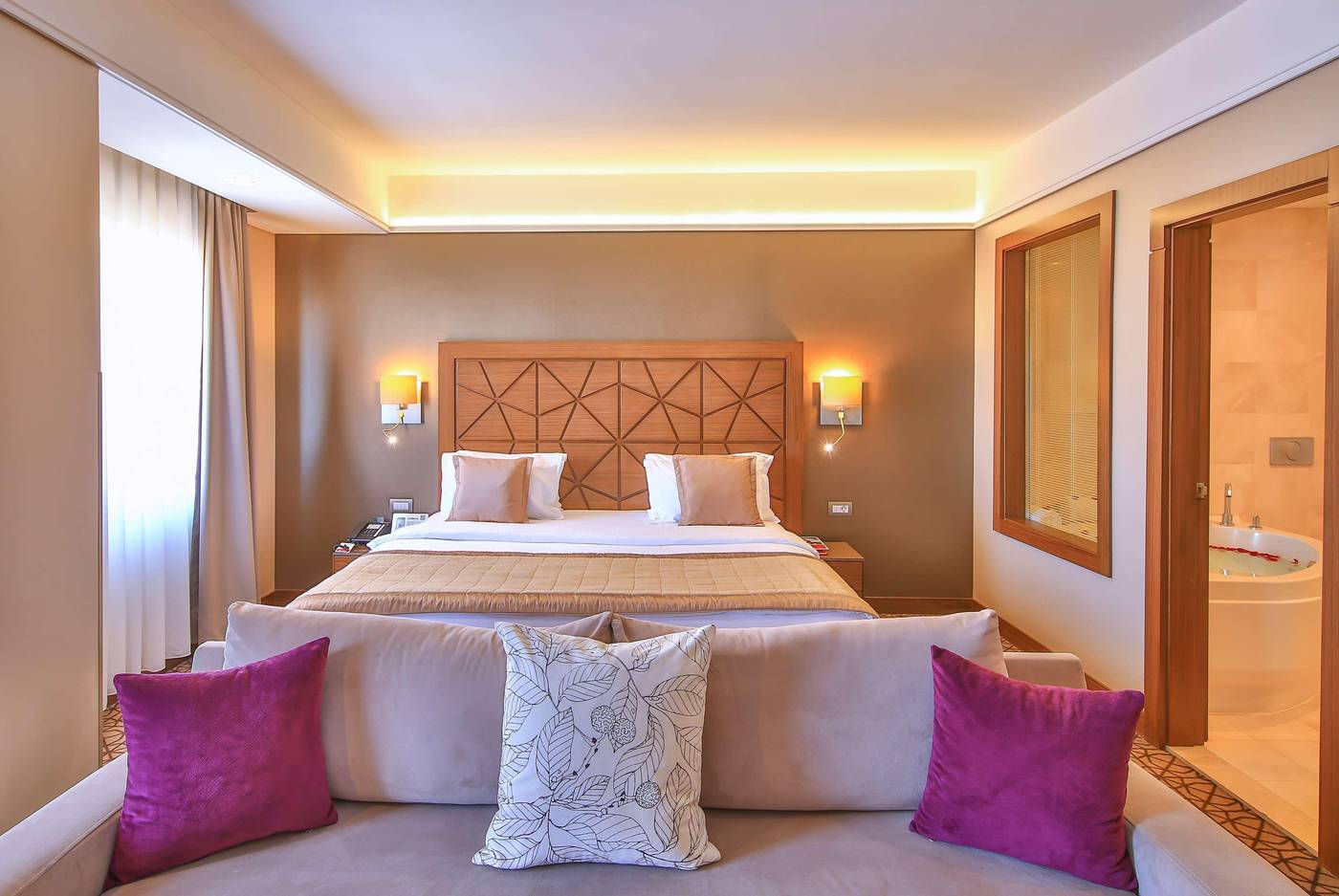 Ramada-Istanbul-Taksim-Room-15