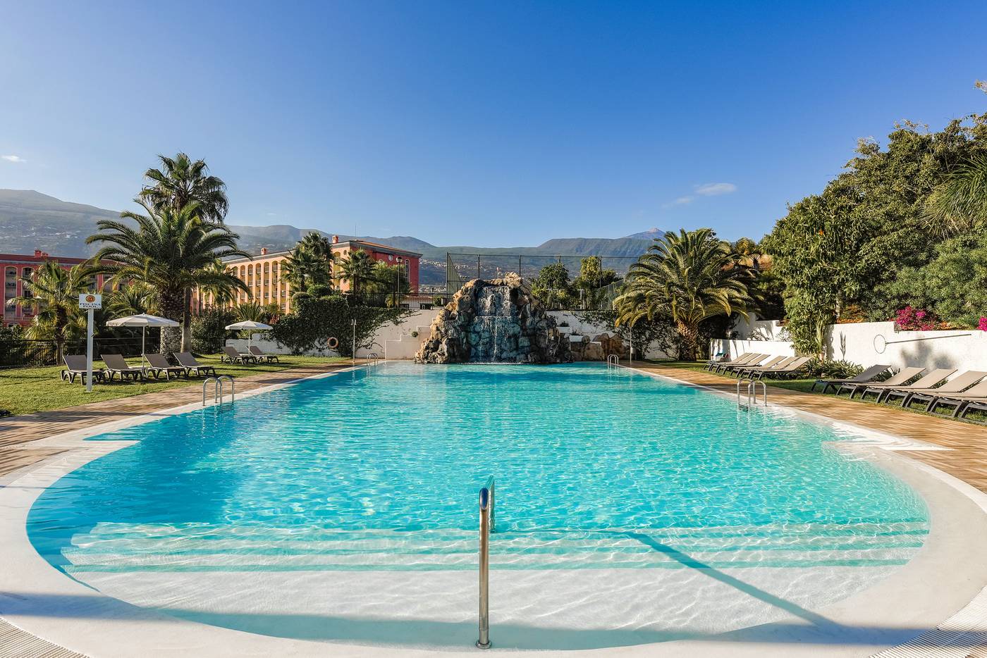 Hotel-Las-Aguilas-Tenerife-Affiliated-by-Melia-Pool-1