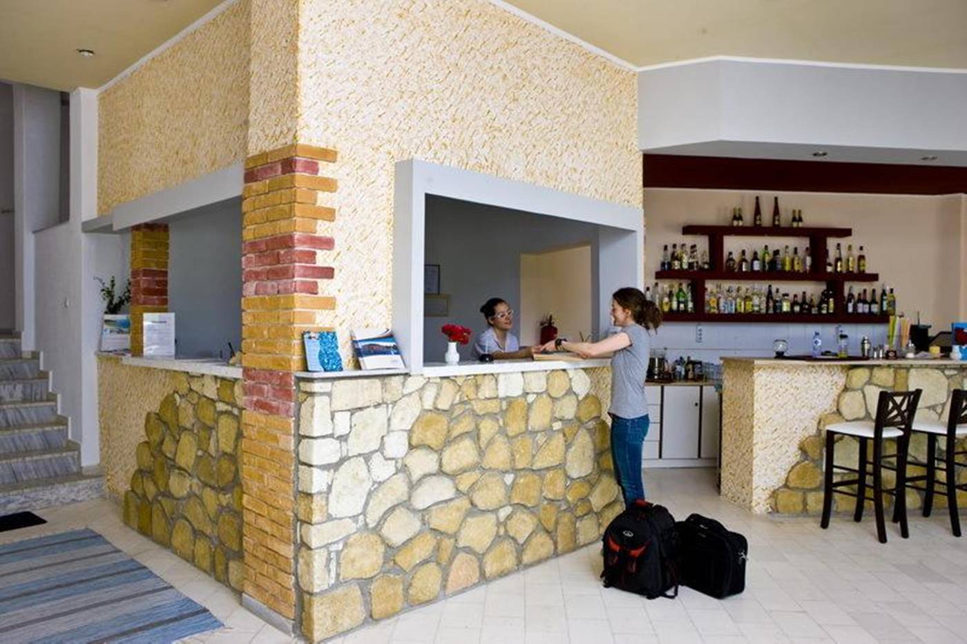 Pashos-Hotel-Lobby-15