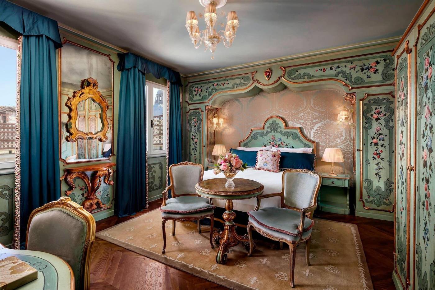 The-Gritti-Palace--a-Luxury-Collection-Hotel-Room-38