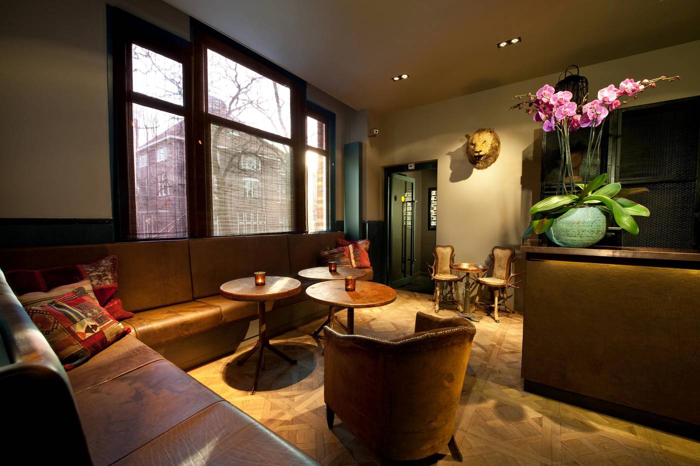 Max-Brown-Hotel-Museum-Square--part-of-Sircle-Collection-Lobby-3