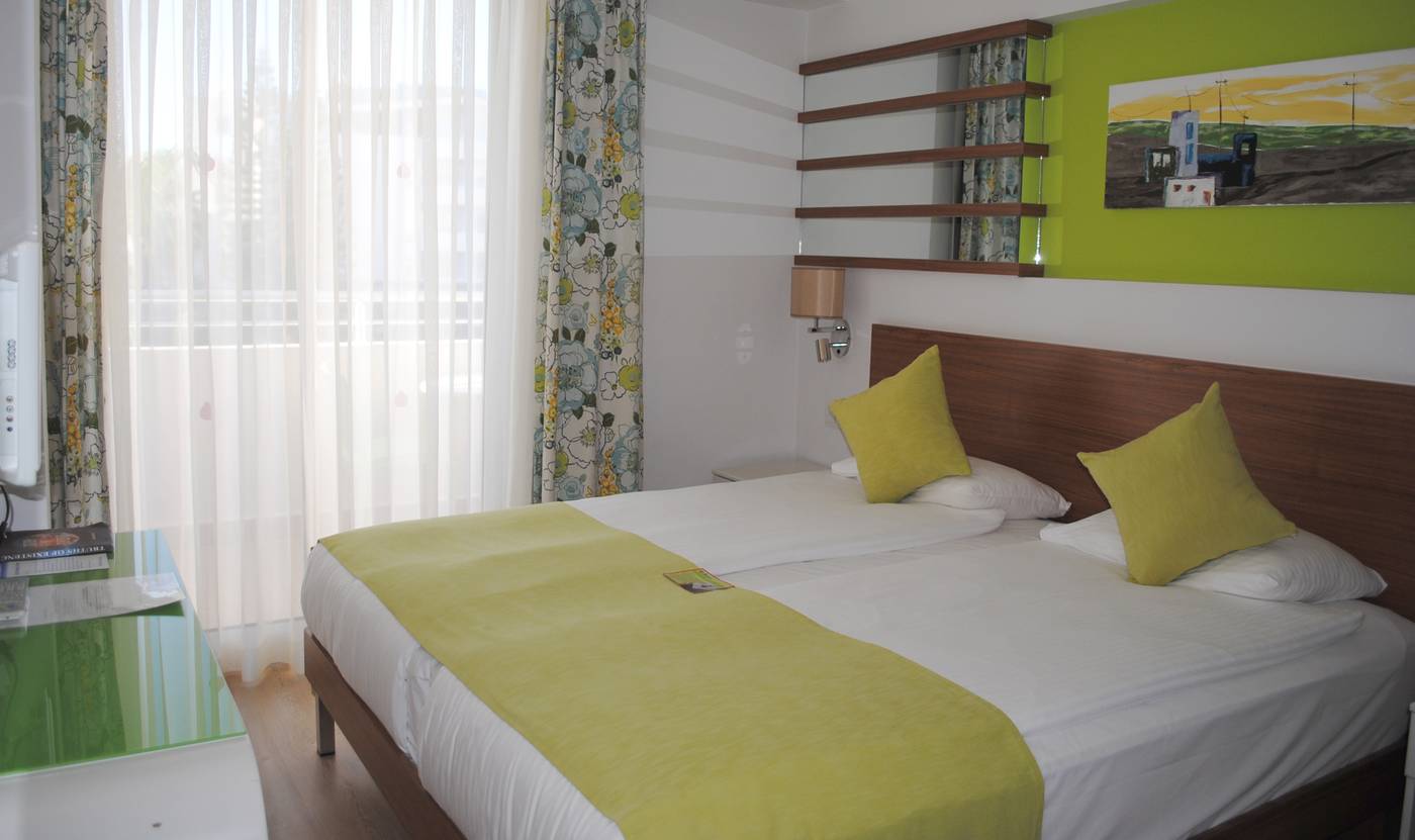 Side-Resort-Hotel-Room-20