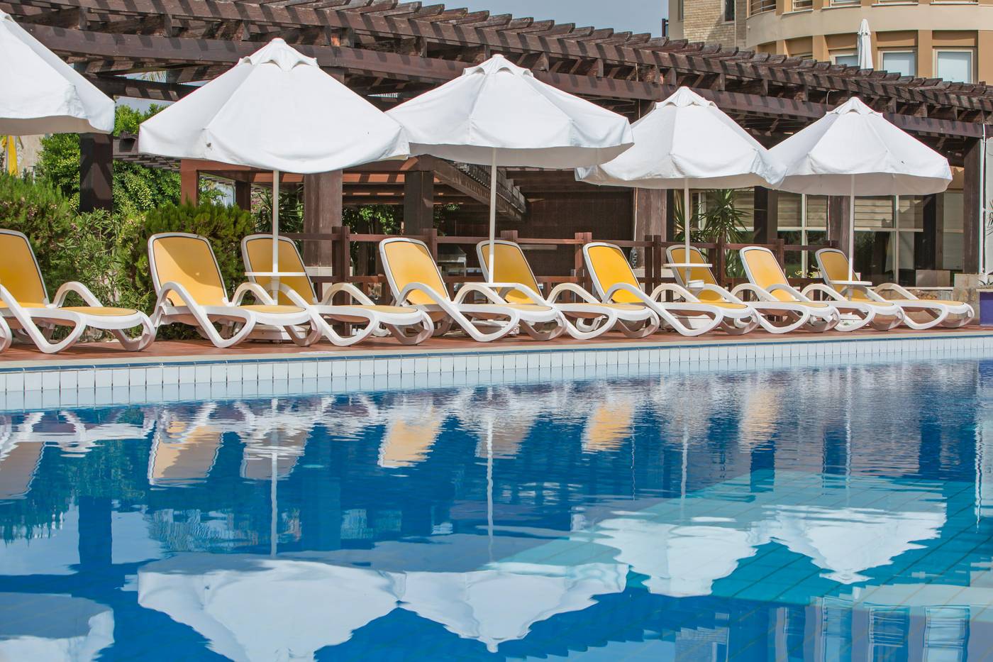 TUI-Blue-Xanthe-Pool-20