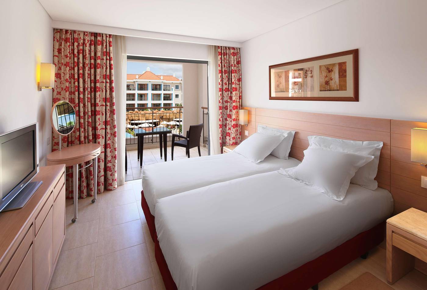 Hilton-Vilamoura-As-Cascatas-Golf-Resort---Spa-Room-22