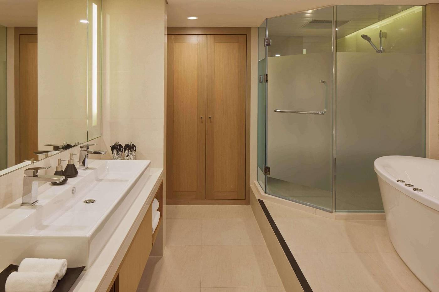 Banyan-Tree-Bangkok-Room-38