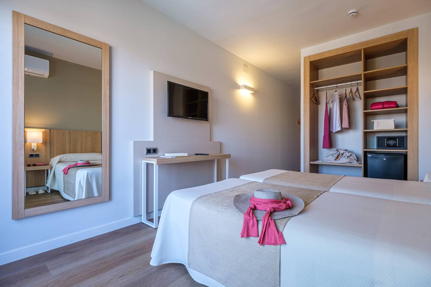 California-Garden-Room-18