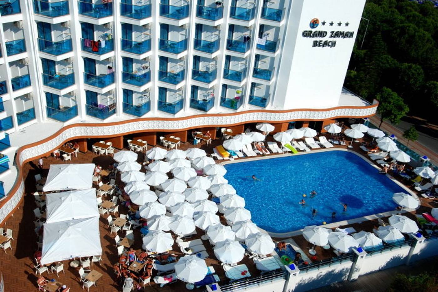Grand-Zaman-Beach-Hotel-Pool-2