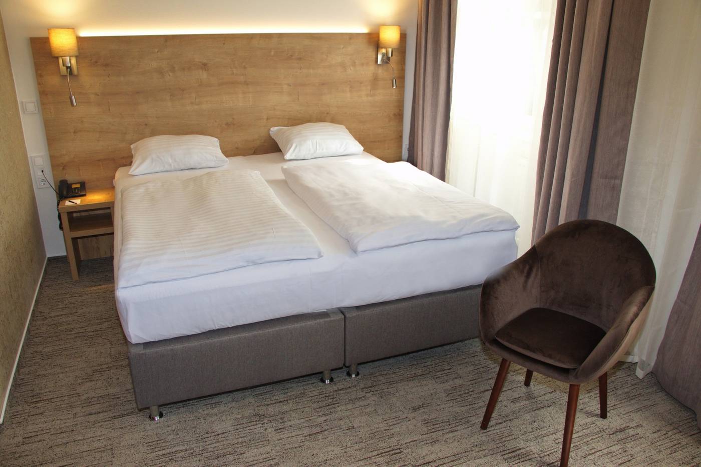 City-Hotel-Ring-Room-7