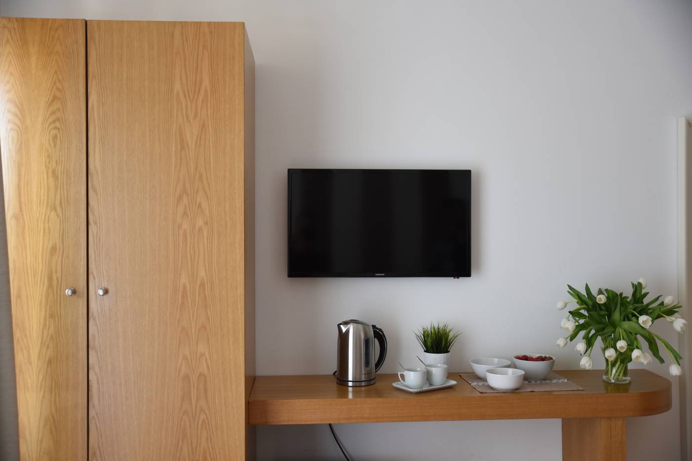 The-Night-Sorrento-Room-13