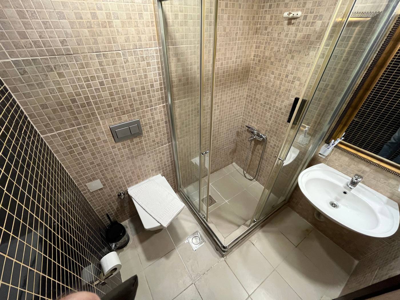 Hotel-Topkapi-Room-48