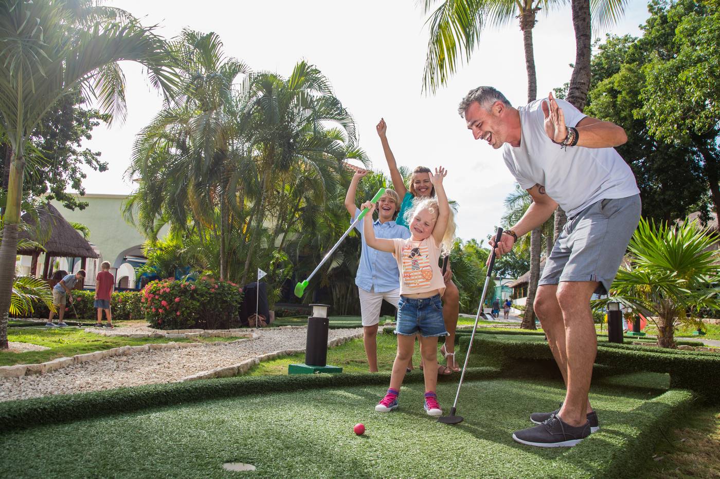 Sandos-Playacar-Beach-Resort-Sports-and-Entertainment-52