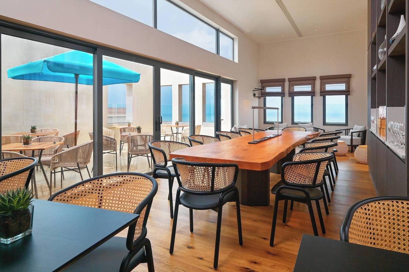 Le-Meridien-St--Julians-Hotel---Spa-Room-48