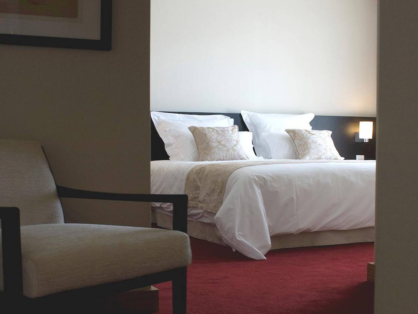 Lutecia-Smart-Design-Hotel-Room-21