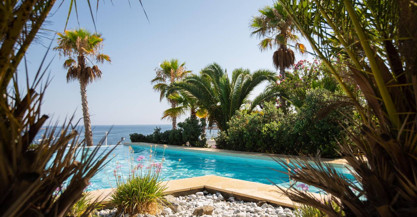 Salini-Resort--Formally-Coastline--Pool-5