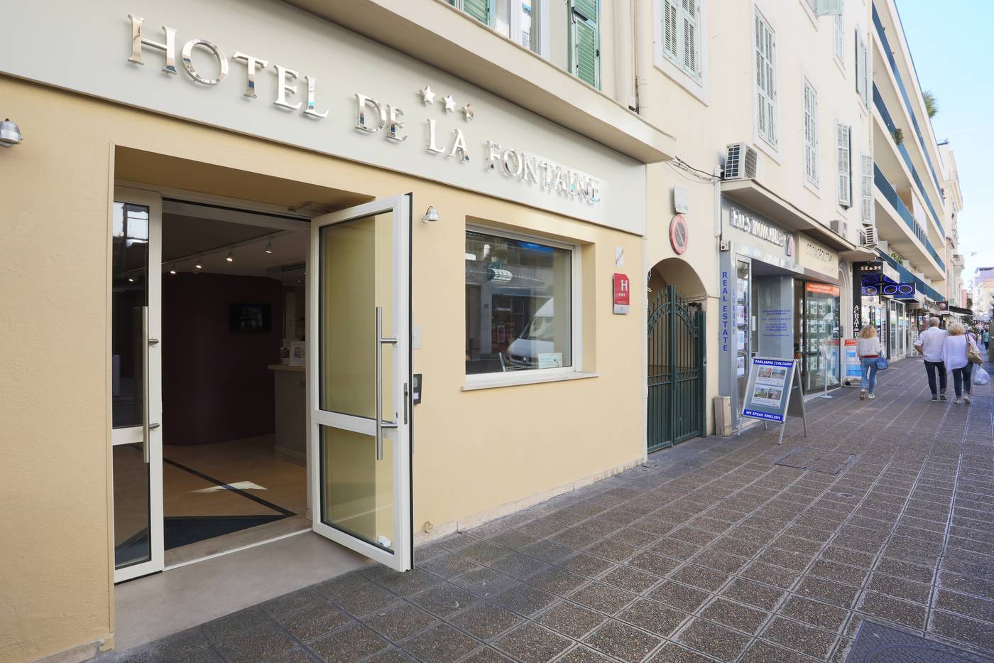 La-Fontaine-General-view-32