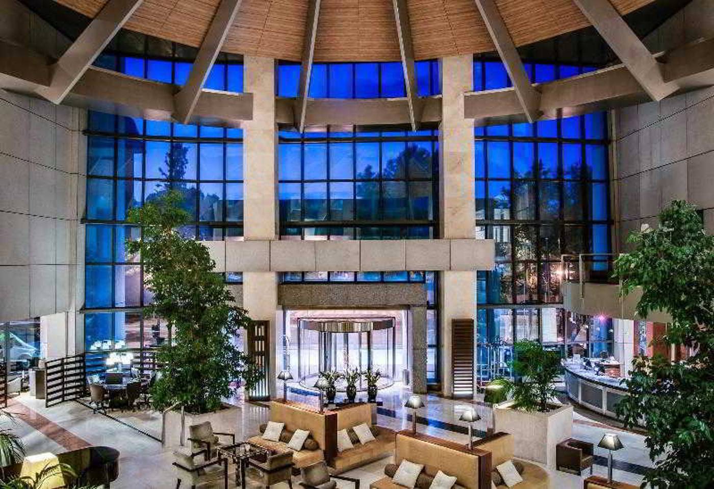 Eurostars-Madrid-Mirasierra-Suites-Lobby-11