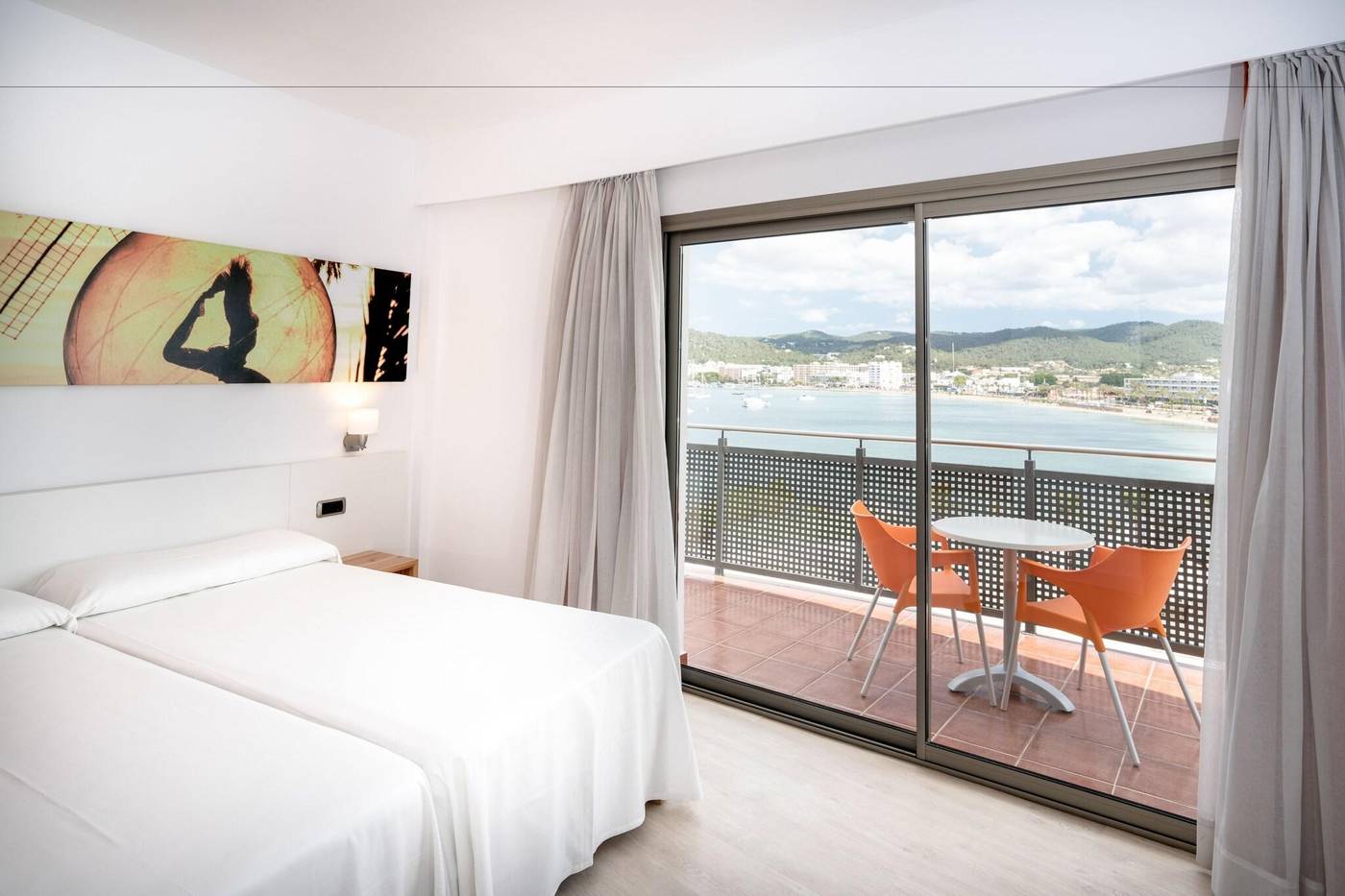 THB-Ocean-Beach-Room-24
