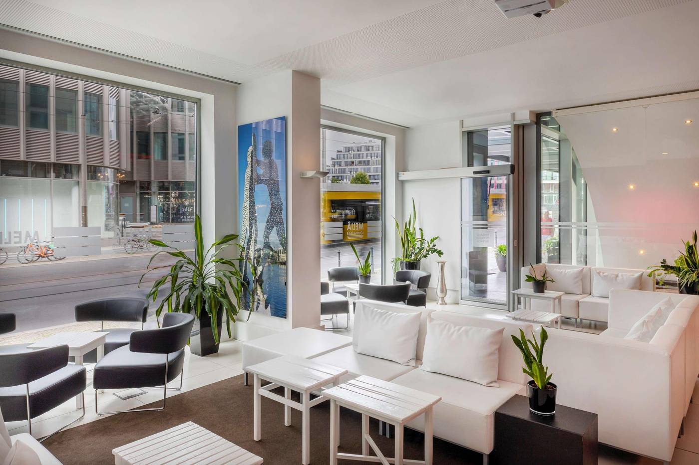 Melia-Berlin-Lobby-25