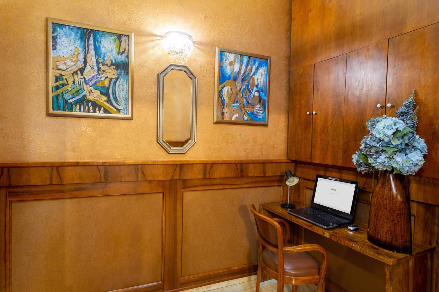 David-Boutique-Hotel-Lobby-7