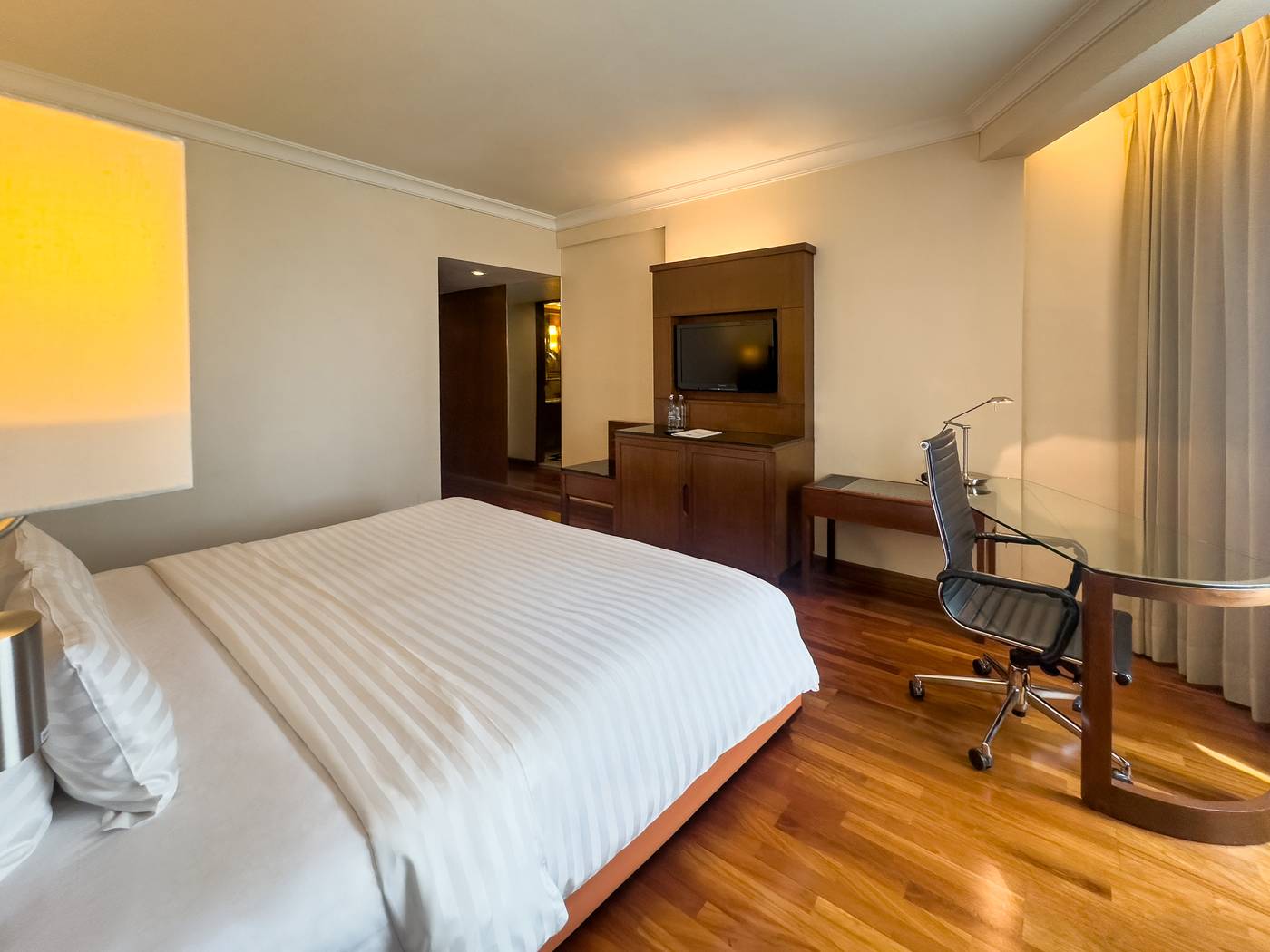 Rembrandt-Hotel-Bangkok-Room-24