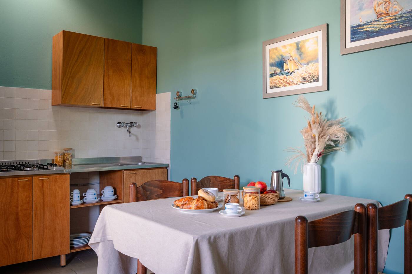 Club-del-Sole-Stork-Family-Collection-Room-11